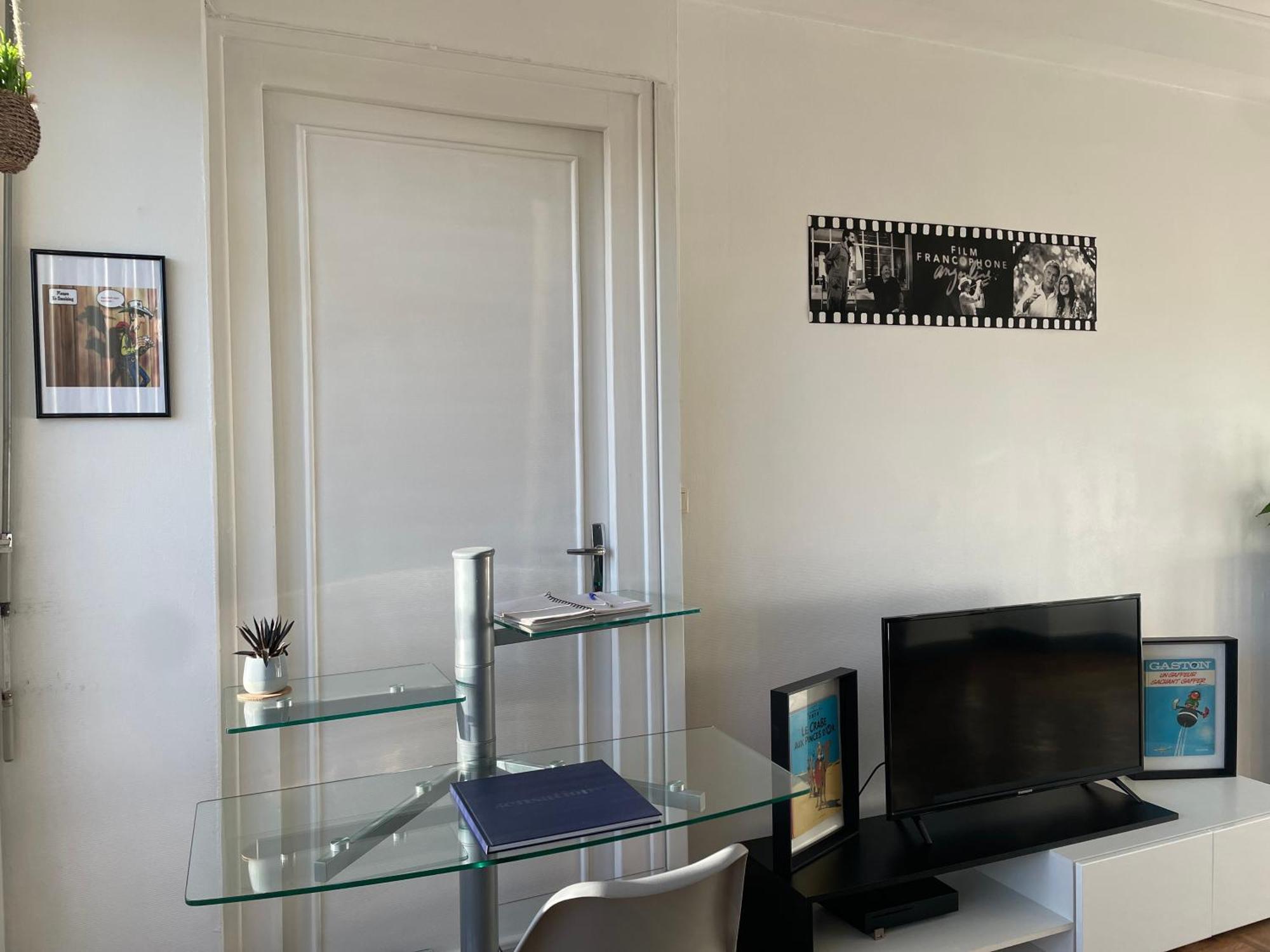 Appart Proche Gare Tgv Angouleme Deco Theme Bande Dessinee Bagian luar foto